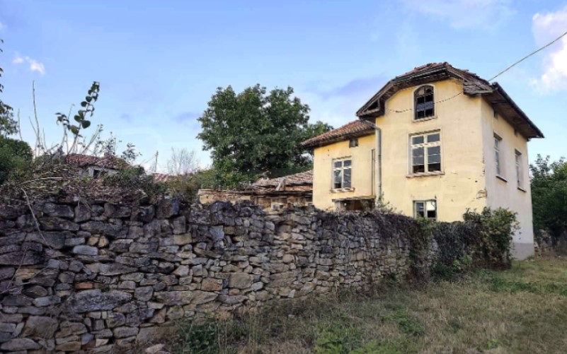 House near Veliko Tarnovo, Bulgaria, 10000 EUR